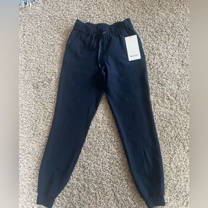 lululemon navy blue women joggers size 2